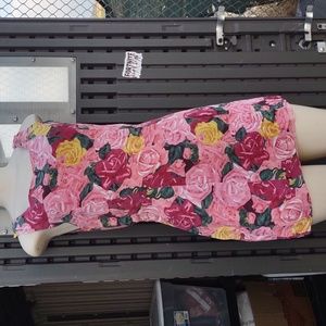 Marguerite Li pink dress w roses